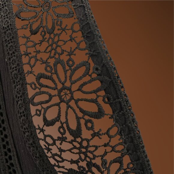 Bewitching BLACK BABYDOLL DRESS Lace rimmed V Neck & Waist Iridescent Buttons - Picture 3 of 9